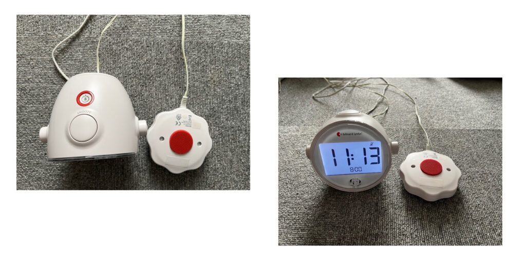 文字盤と読み上げボタンが一緒になったデジタル時計。